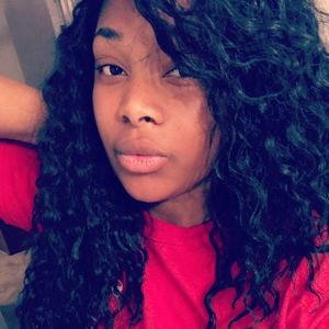 Meet your Posher, Casey